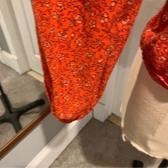 Universal Thread Burnt Orange Floral True Wrap Long Sleeved blouse top Medium - Picture 7 of 13